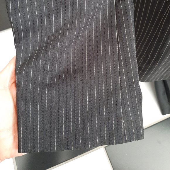 Vest - Picture 3 of 7